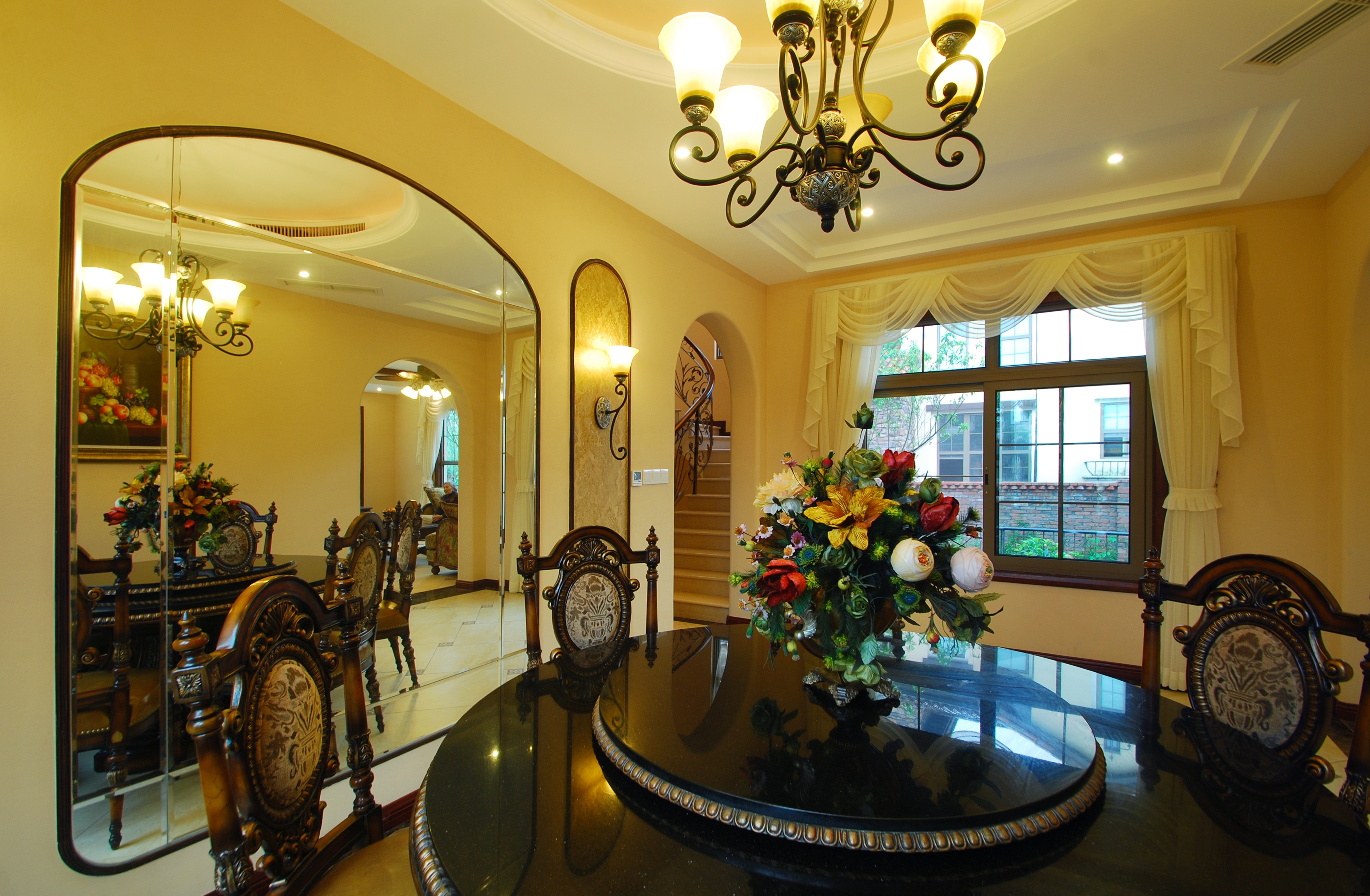 �������